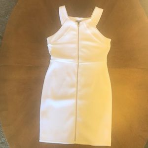 Size M white zip front mini dress Express